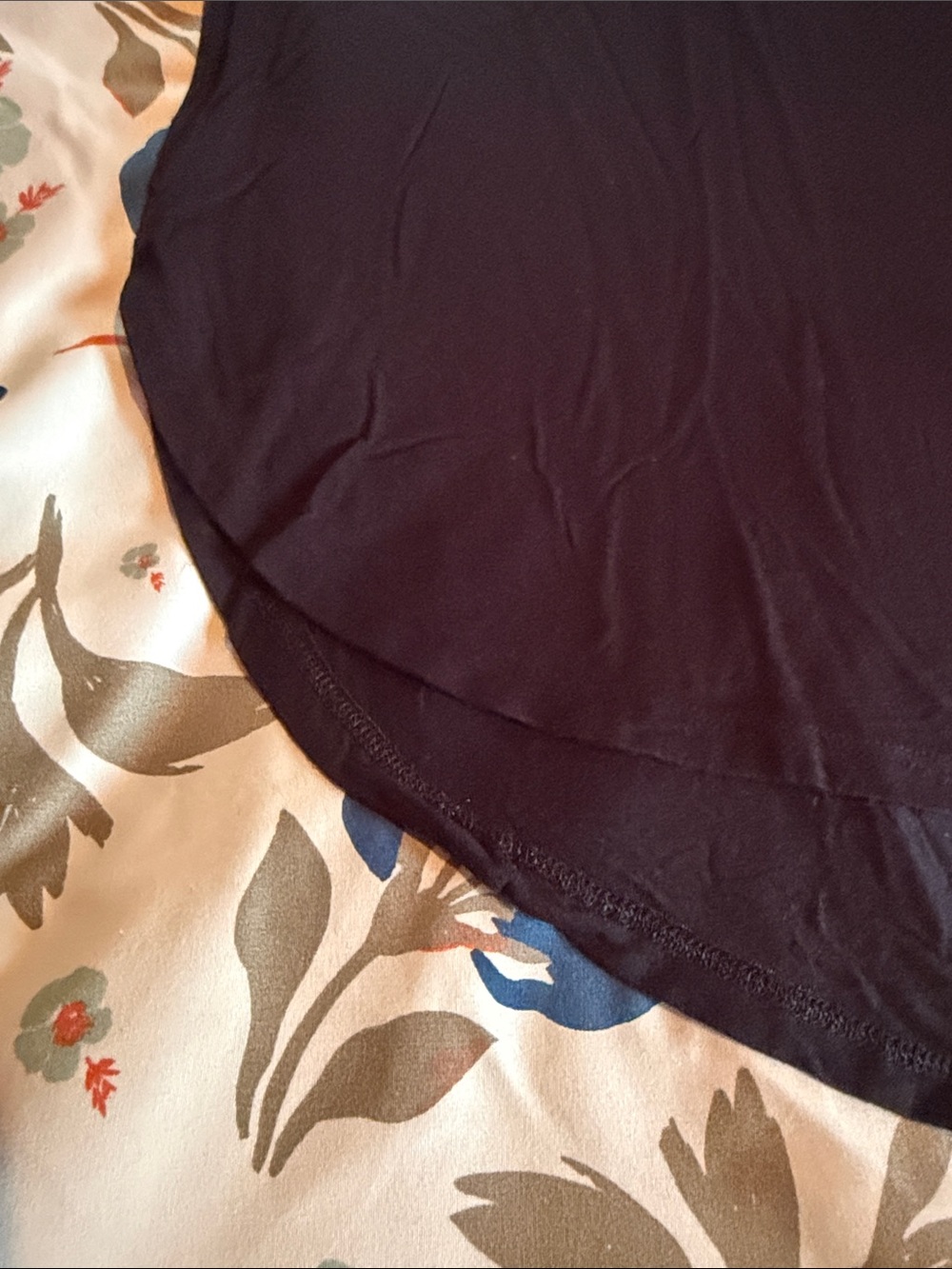 Lot of 2 Women’s Time and Tru Short Sleeve Tees - Picture 11 of 11